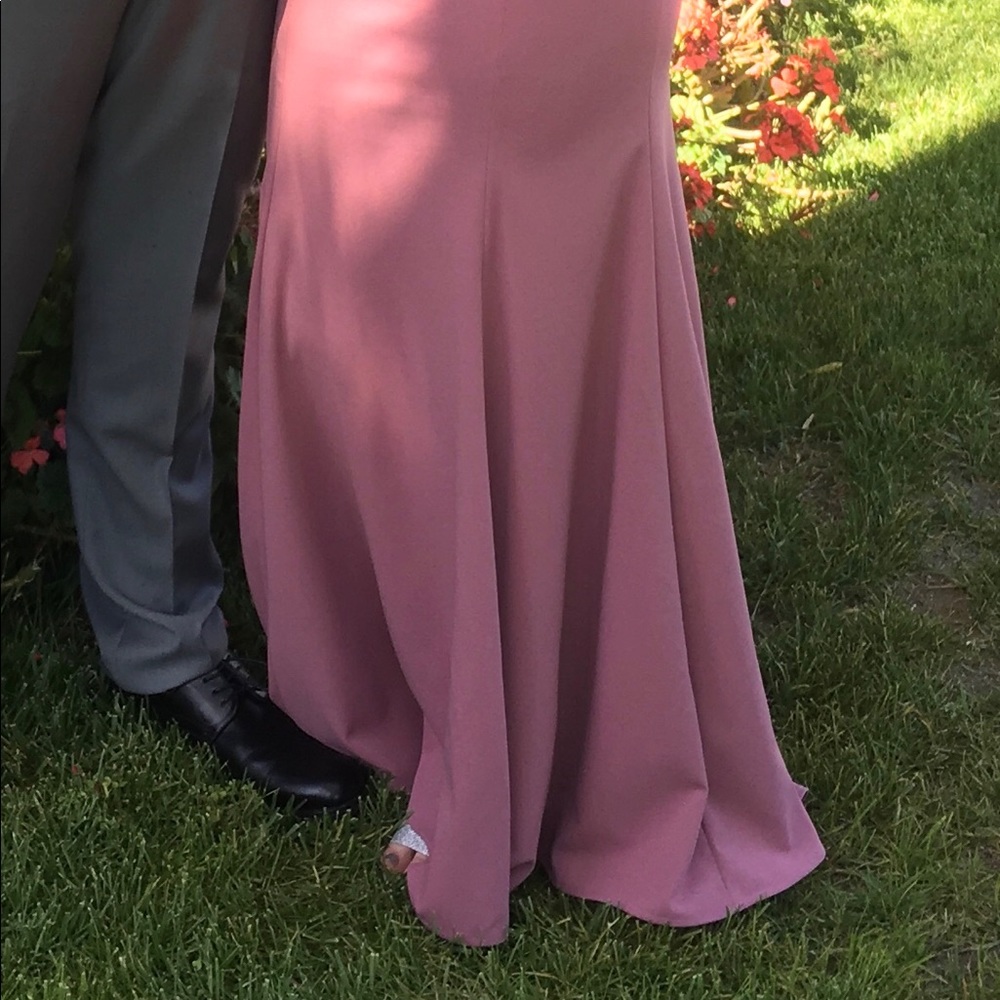 Windsor prom dress - Picture 2 of 3